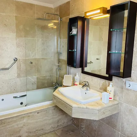 Apartahotel Raeiros 50 *
